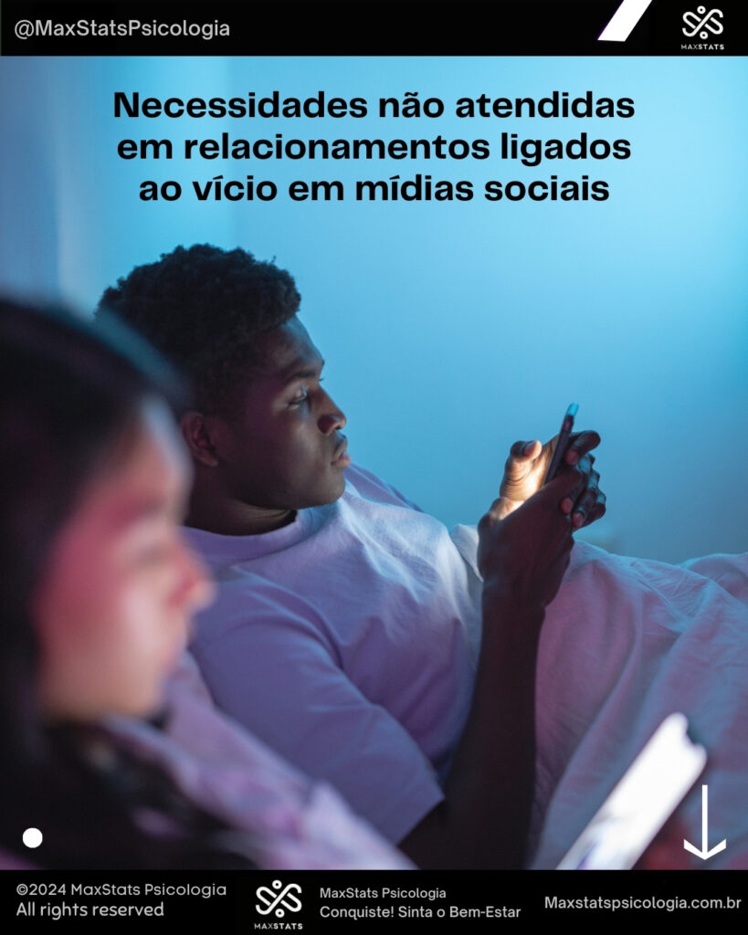 Um casal em um ambiente escuro, com cada um olhando para seus celulares, simbolizando o distanciamento emocional causado pelo vício em redes sociais e pelo "phubbing", mostrando o impacto nos relacionamentos.
