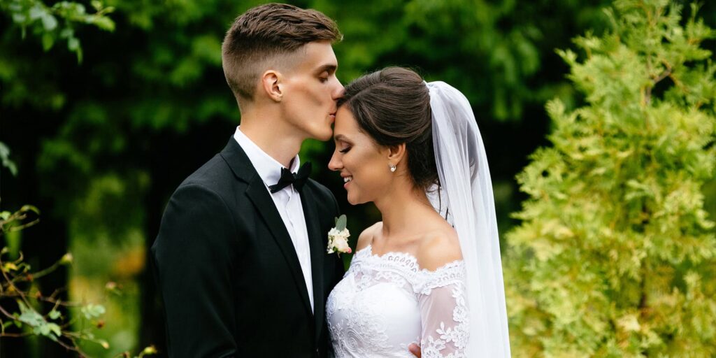 Cognitive flexibility mediates the link between romance and marriage views